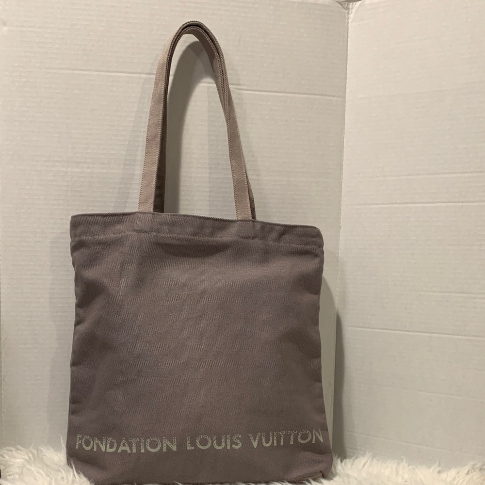 LOUIS Vuitton Taupe Canvas Tote - Picture 2 of 13